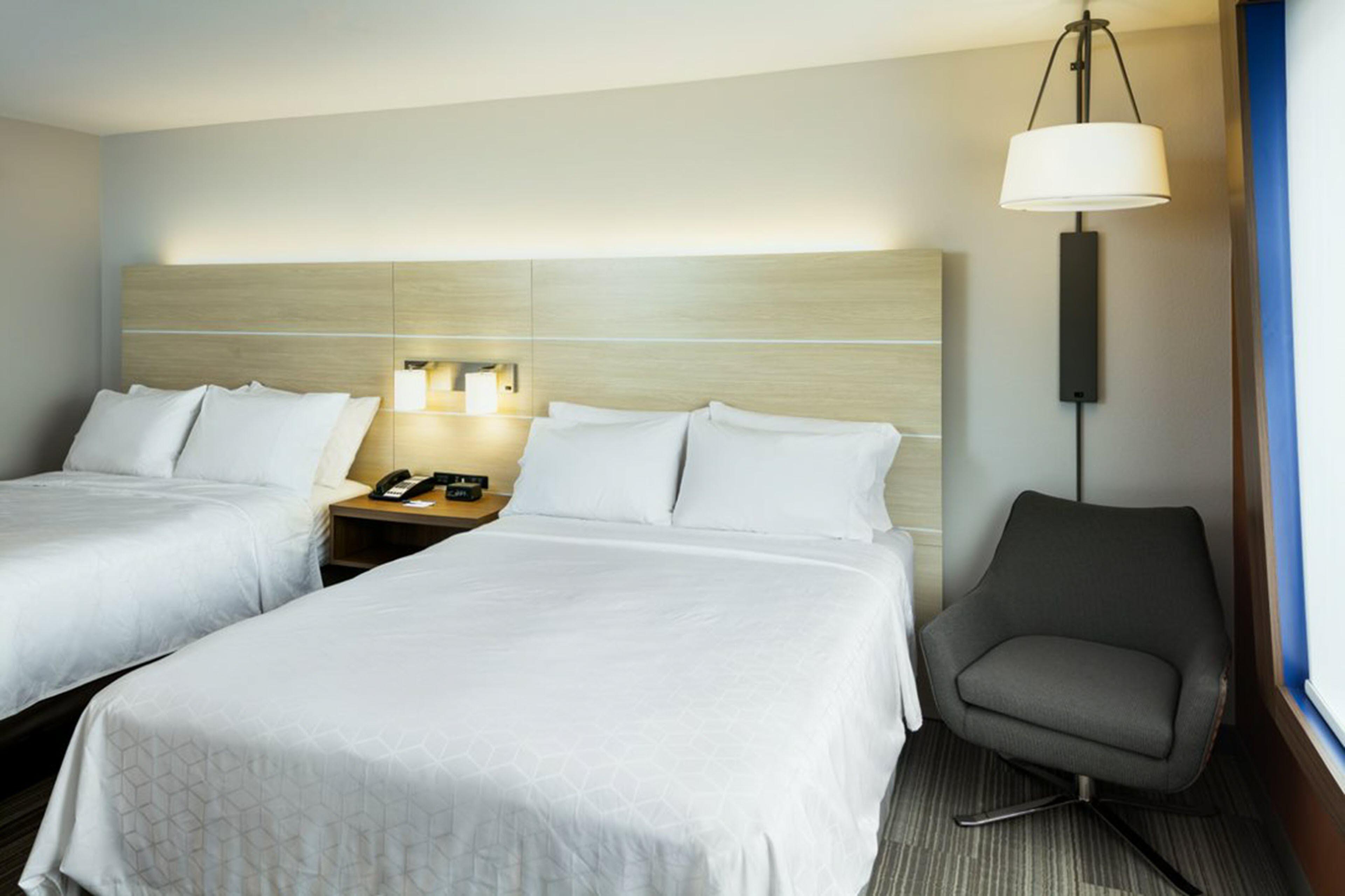 Holiday Inn Express & Suites - Medford By Ihg Экстерьер фото