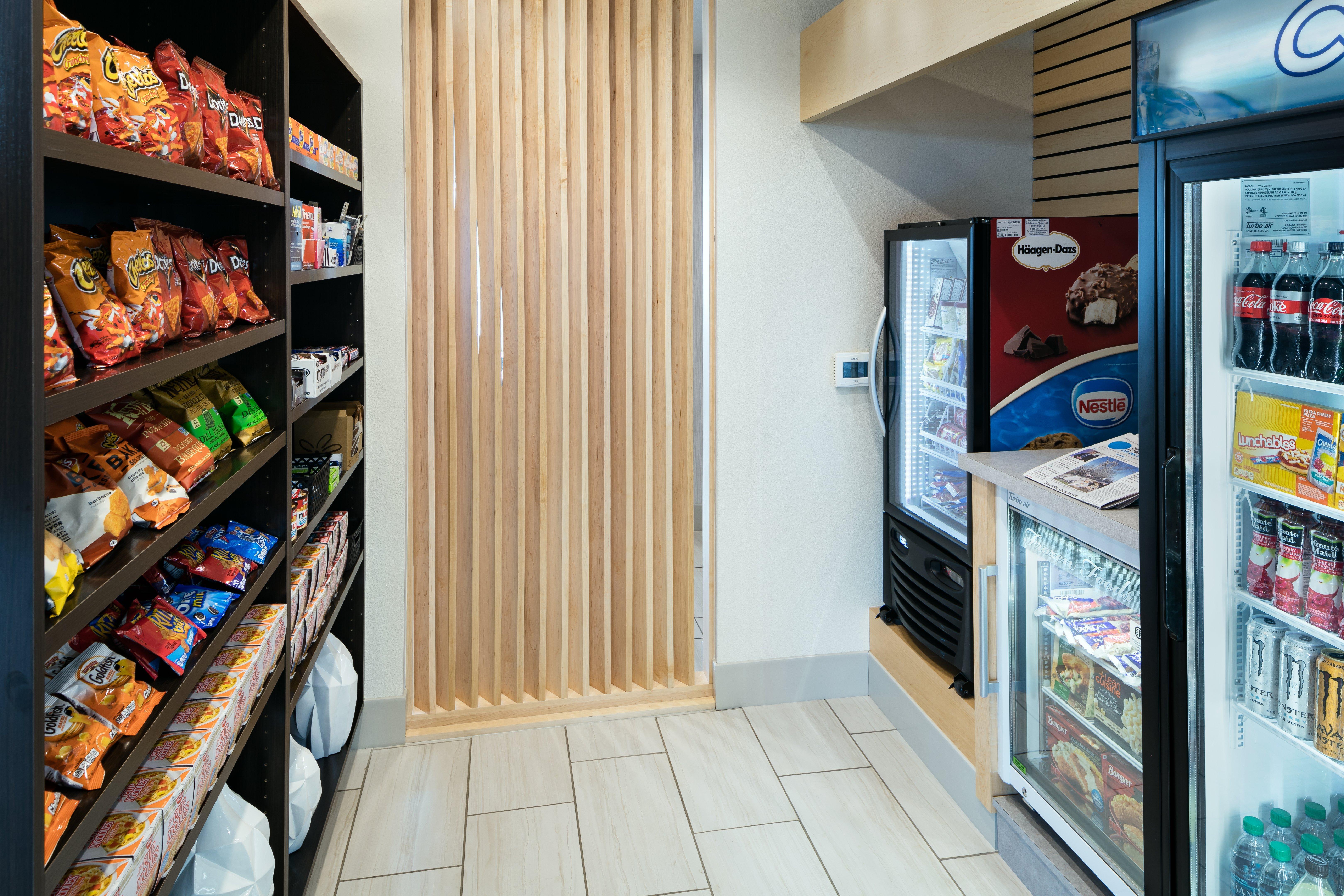 Holiday Inn Express & Suites - Medford By Ihg Экстерьер фото